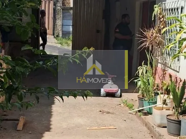 Casa com 180m² 2 quartos e 1 banheiro, à venda, no bairro Vera Cruz em Belo Horizonte