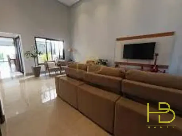 Casa com 250m² 3 quartos e 2 banheiros, à venda, no bairro Wanel Ville em Sorocaba