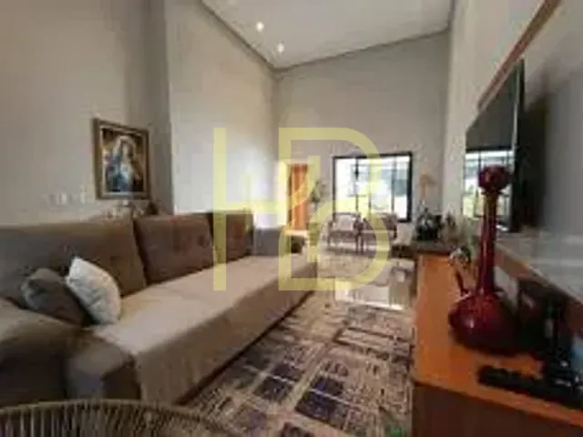 Casa com 250m² 3 quartos e 2 banheiros, à venda, no bairro Wanel Ville em Sorocaba