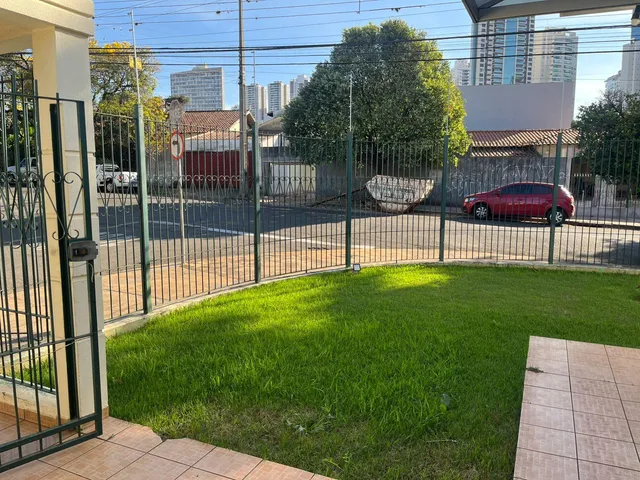 Casa com 320m² 3 quartos e 4 banheiros, para alugar, no bairro Guanabara em Londrina