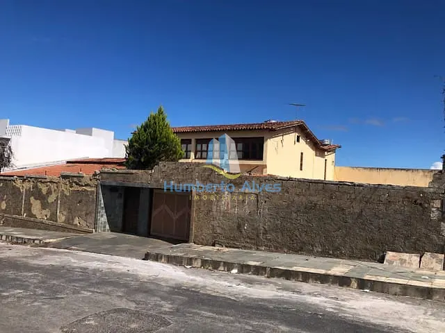 Casa 4 quartos e 2 banheiros, à venda, no bairro Cruzeiro em Vitória da Conquista
