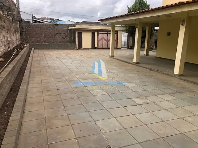 Casa 4 quartos e 2 banheiros, à venda, no bairro Cruzeiro em Vitória da Conquista