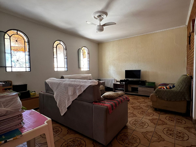 Casa 3 quartos e 2 banheiros, à venda, no bairro Santa Cecília em Paulínia
