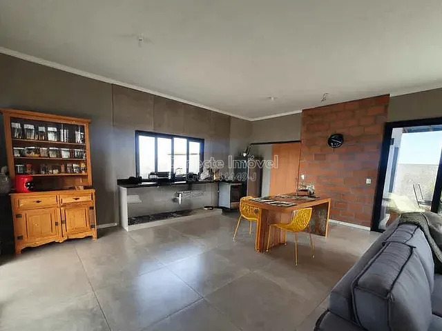 Casa com 980m² 2 quartos e 3 banheiros, à venda, no bairro Condomínio Plazza Ville em Jaguariúna