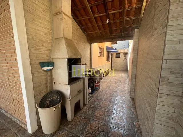 Casa 2 quartos e 2 banheiros, à venda, no bairro Jardim das Palmeiras em Caraguatatuba