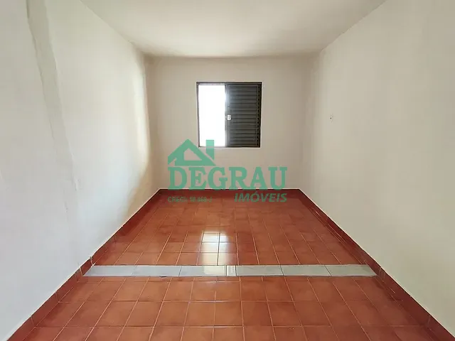 Casa 3 quartos e 1 banheiro, para alugar, no bairro Conjunto Habitacional Tancredo Neves em Itapeva