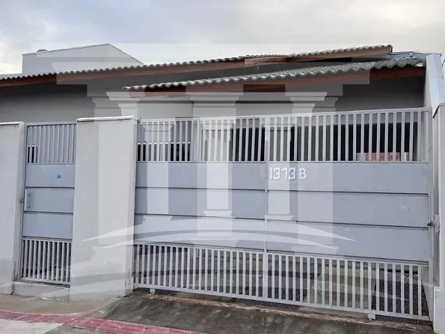 Casa com 300m² 2 quartos e 1 banheiro, à venda, no bairro Belvedere  em Sinop