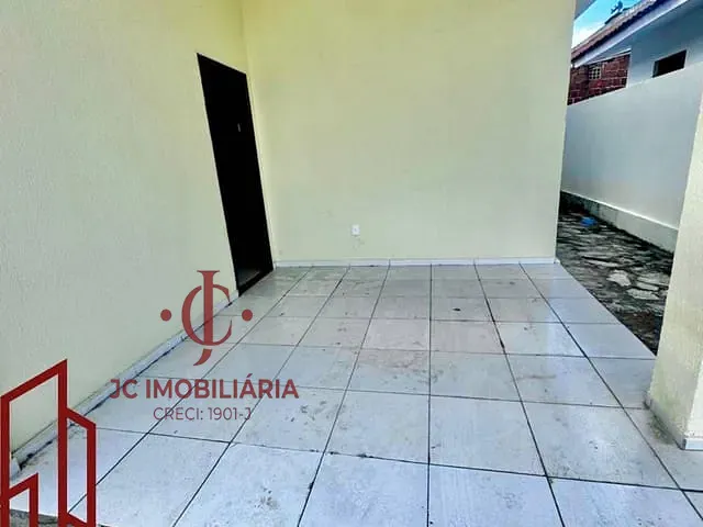Casa 2 quartos e 1 banheiro, à venda, no bairro Centro em Nossa Senhora do Livramento