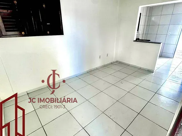 Casa 2 quartos e 1 banheiro, à venda, no bairro Centro em Nossa Senhora do Livramento