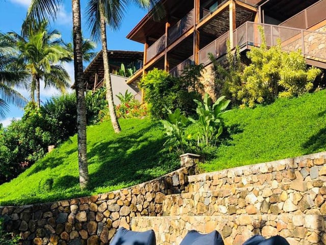 Casa 5 quartos e 6 banheiros, à venda, no bairro Ilhote (Cambaquara) em Ilhabela