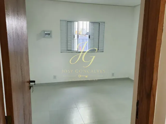 Casa 1 quarto e 1 banheiro, à venda, no bairro Parque Santana em Mogi das Cruzes