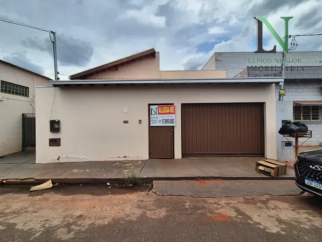 Casa com 351m² 2 quartos e 1 banheiro, para alugar, no bairro CENTRO em Paranaíba