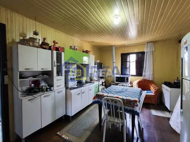 Casa com 166m² 5 quartos e 2 banheiros, à venda, no bairro Industriários em Concórdia