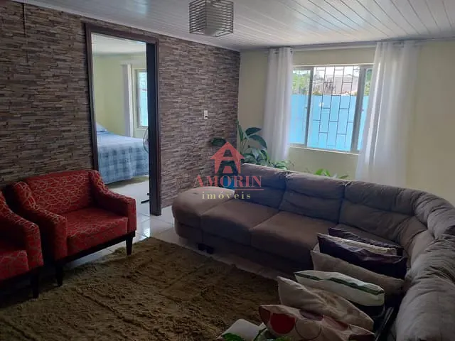 Casa 3 quartos e 1 banheiro, à venda, no bairro Fazendinha em Curitiba