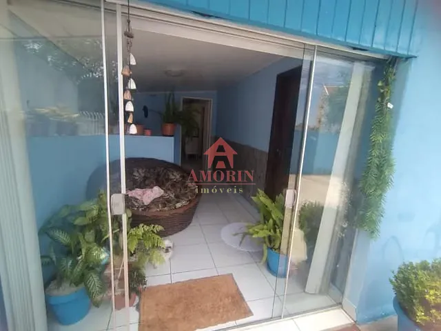 Casa 3 quartos e 1 banheiro, à venda, no bairro Fazendinha em Curitiba