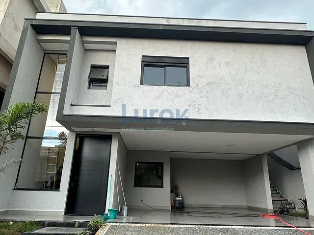 Casa com 300m² 3 quartos e 6 banheiros, à venda, no bairro Roncáglia em Valinhos