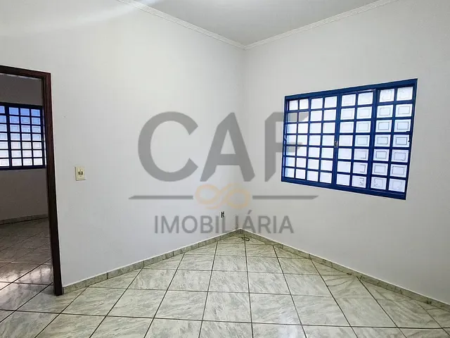 Casa com 250m² 2 quartos e 3 banheiros, à venda, no bairro Nova Jaguariúna em Jaguariúna