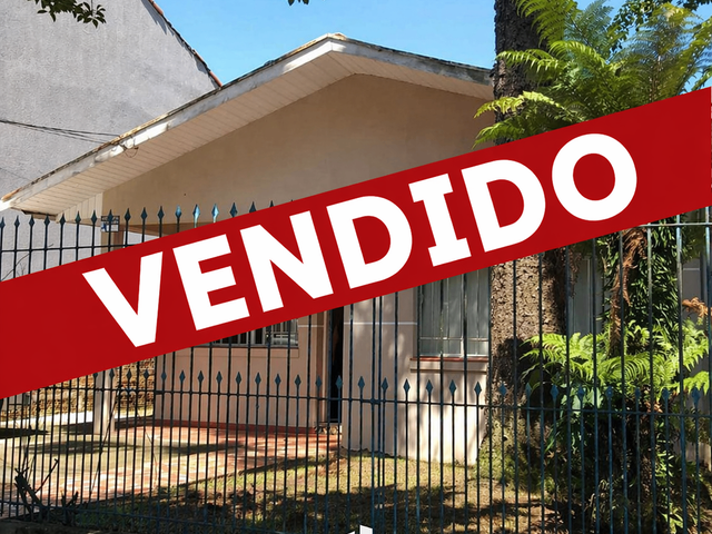 Casa com 330m² 3 quartos e 1 banheiro, à venda, no bairro Lindóia em Curitiba