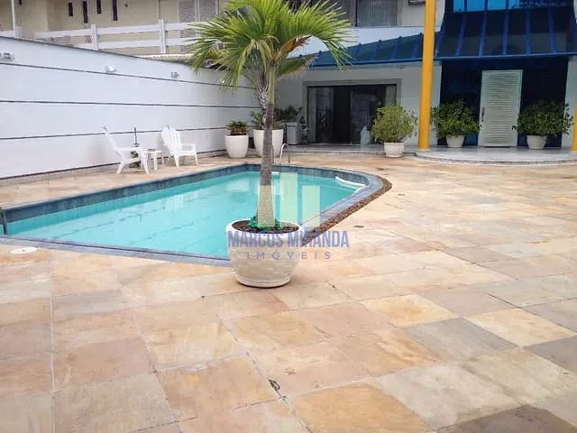 Casa com 800m² 5 quartos e 6 banheiros, à venda, no bairro Barra da Tijuca em Rio de Janeiro