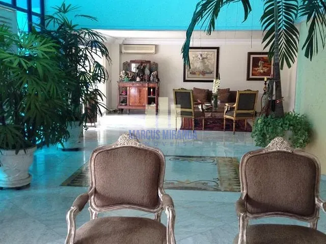 Casa com 800m² 5 quartos e 6 banheiros, à venda, no bairro Barra da Tijuca em Rio de Janeiro