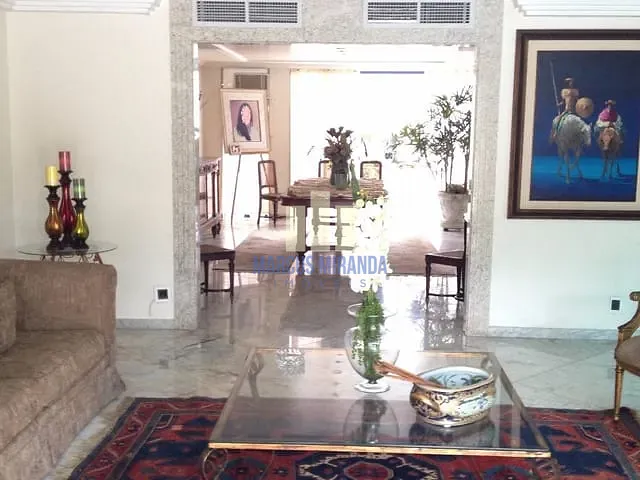 Casa com 800m² 5 quartos e 6 banheiros, à venda, no bairro Barra da Tijuca em Rio de Janeiro