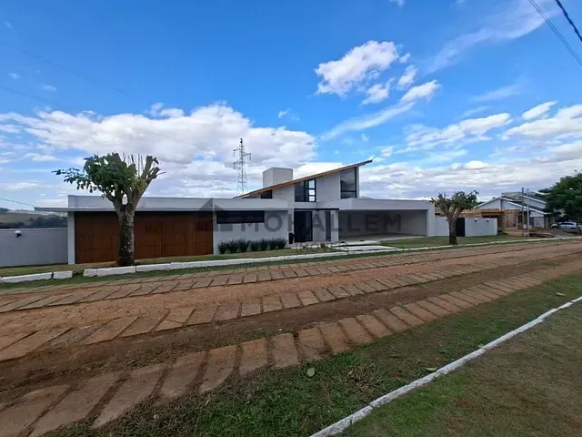 Casa com 1900m² 3 quartos e 2 banheiros, à venda, no bairro Condomínio Vista Verde em Piranguinho