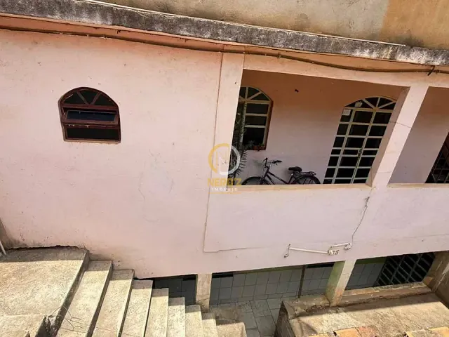 Casa 2 quartos e 2 banheiros, à venda, no bairro Serapião em Dom Cavati