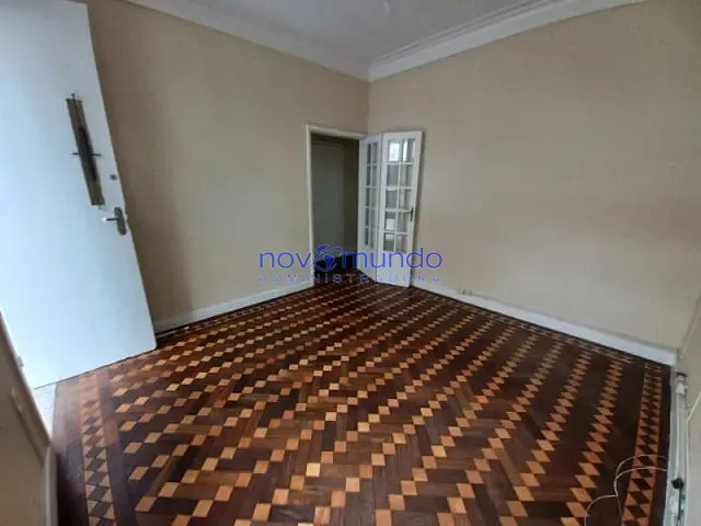 Casa com 220m², para alugar, no bairro Tijuca em Rio de Janeiro