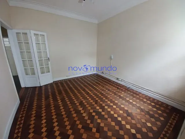 Casa com 220m², para alugar, no bairro Tijuca em Rio de Janeiro