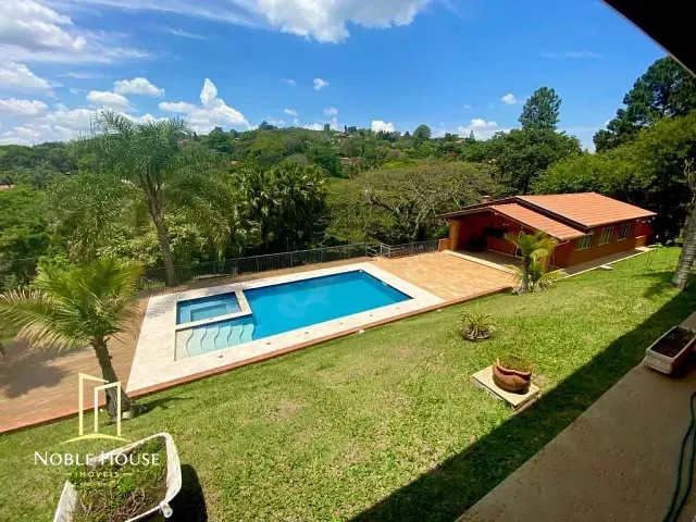 Casa 4 quartos e 5 banheiros, para alugar, no bairro Caixa D´Água em Vinhedo