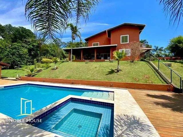 Casa 4 quartos e 5 banheiros, para alugar, no bairro Caixa D´Água em Vinhedo