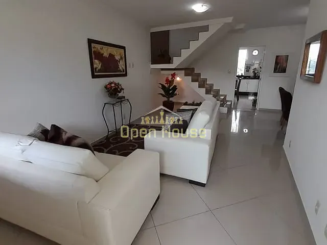 Casa com 240m² 3 quartos e 3 banheiros, à venda, no bairro Santa Rosa em Barra Mansa