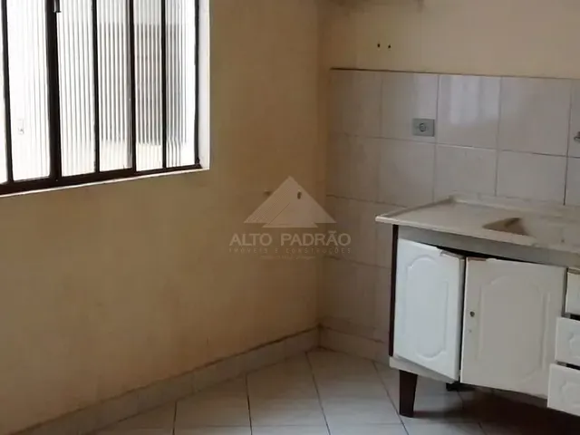 Casa com 300m² 3 quartos e 2 banheiros, à venda, no bairro Parque das Américas em Mauá