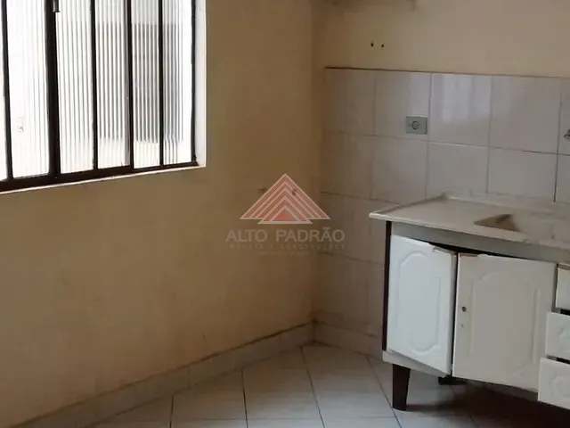 Casa com 300m² 3 quartos e 2 banheiros, à venda, no bairro Parque das Américas em Mauá