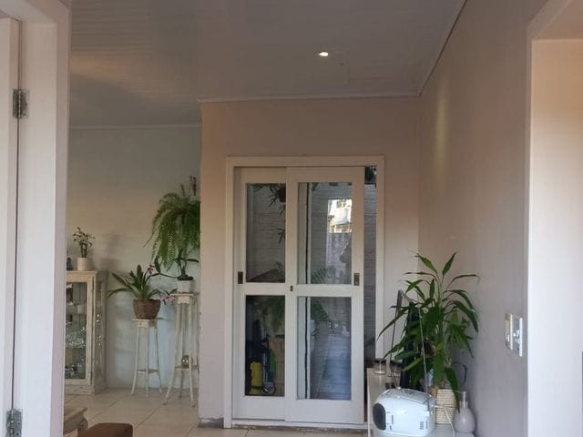 Casa com 300m² 3 quartos e 2 banheiros, à venda, no bairro Colina em Guaiba