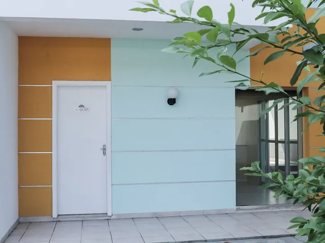 Casa com 300m² 4 quartos e 2 banheiros, à venda, no bairro Flores em Manaus