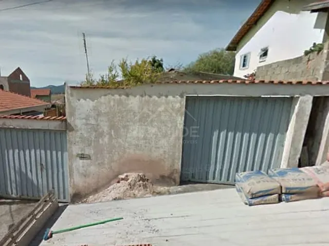 Casa com 454m² 3 quartos e 2 banheiros, à venda, no bairro Estância São José em Poços de Caldas
