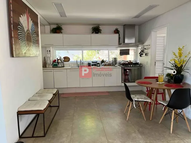 Casa com 625m² 3 quartos e 4 banheiros, à venda, no bairro Campo Belo em São Paulo