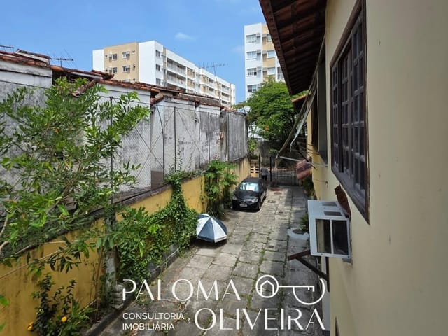 Casa 2 quartos e 1 banheiro, à venda ou para alugar, no bairro Jacarepaguá em Rio de Janeiro