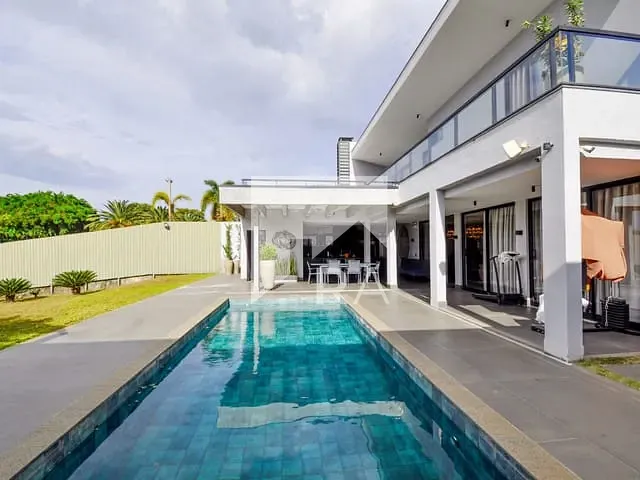 Casa com 1200m² 4 quartos e 6 banheiros, à venda, no bairro Setor de Habitações Individuais Sul em Brasília
