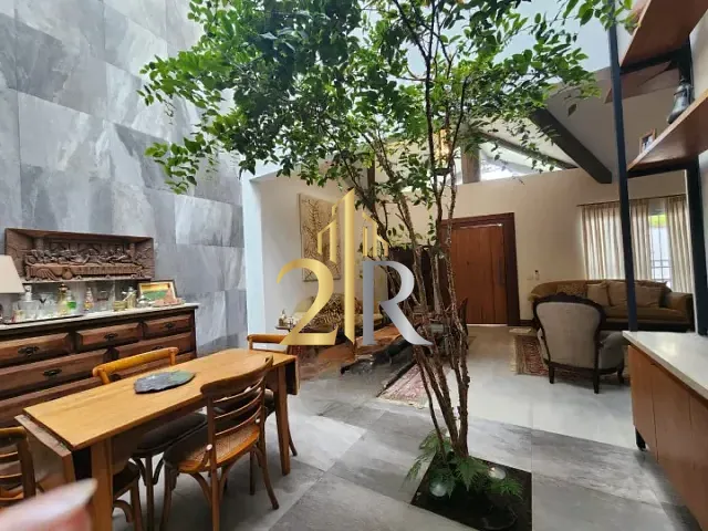 Casa com 600m² 5 quartos e 8 banheiros, à venda, no bairro Jardim dos Estados em São Paulo