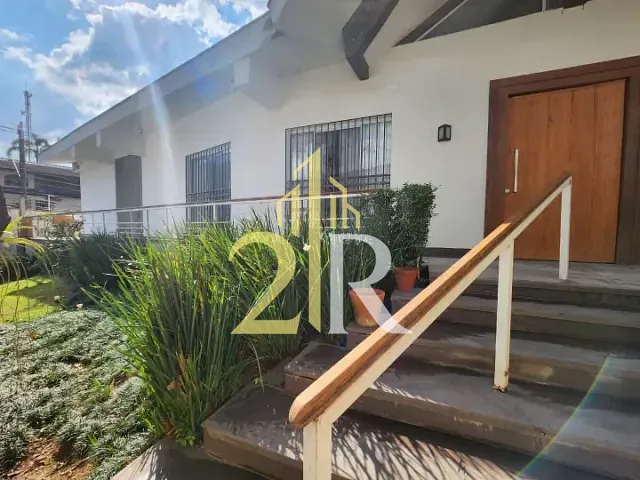 Casa com 600m² 5 quartos e 8 banheiros, à venda, no bairro Jardim dos Estados em São Paulo