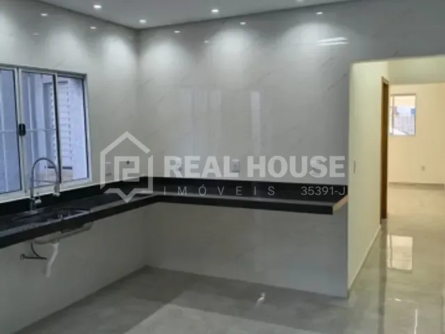 Casa 2 quartos e 2 banheiros, à venda, no bairro Jardim Santa Cecília em Sorocaba