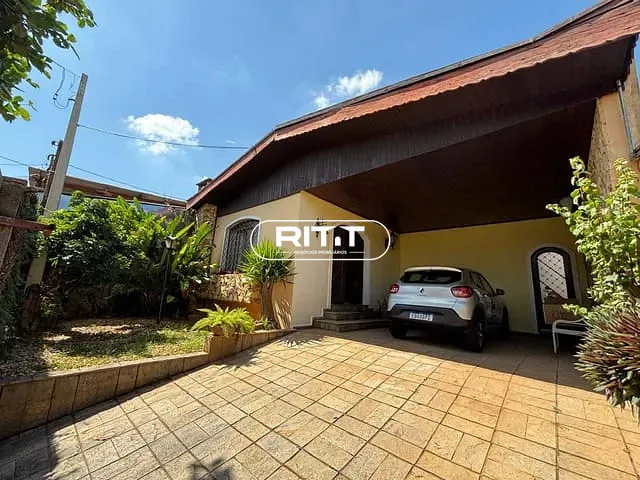 Casa com 300m² 4 quartos e 3 banheiros, à venda, no bairro Vila Georgina em Campinas