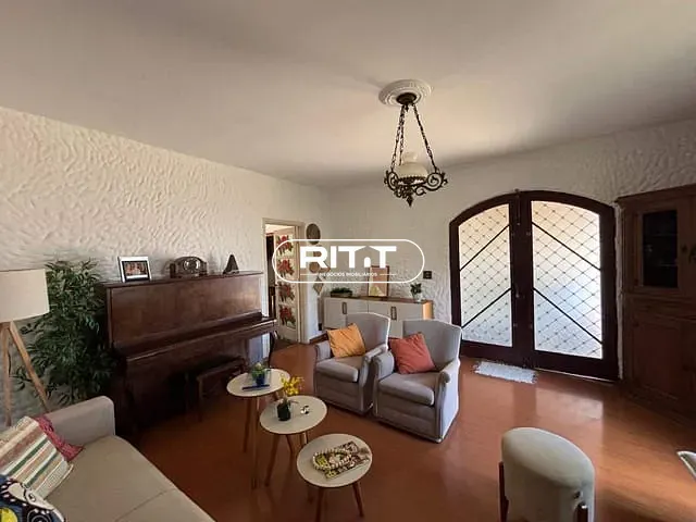 Casa com 300m² 4 quartos e 3 banheiros, à venda, no bairro Vila Georgina em Campinas