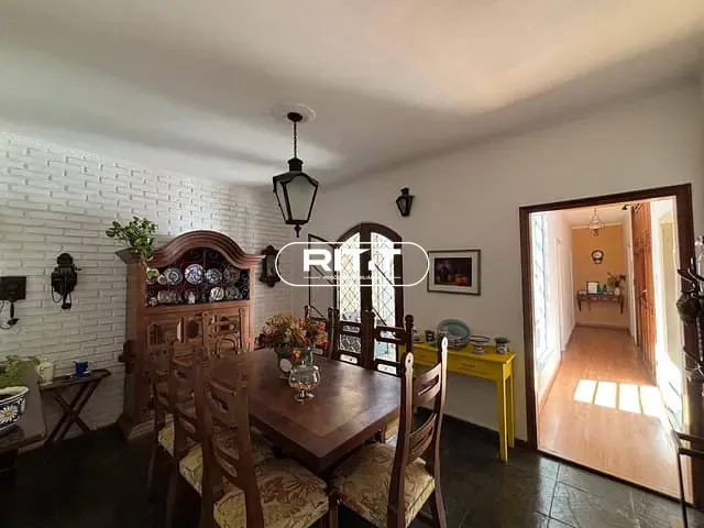 Casa com 300m² 4 quartos e 3 banheiros, à venda, no bairro Vila Georgina em Campinas