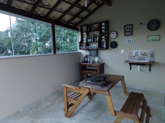 Casa com 120m² 3 quartos e 3 banheiros, à venda, no bairro Valparaíso em Petrópolis