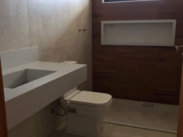 Casa com 493m² 4 quartos e 6 banheiros, à venda, no bairro Alphaville em Juiz de Fora