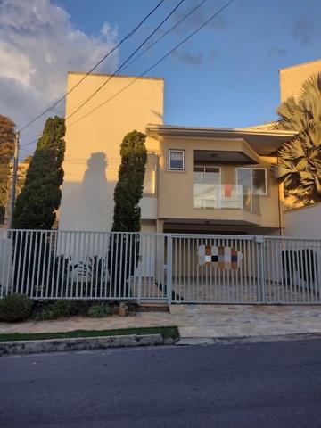 Casa 4 quartos e 1 banheiro, à venda, no bairro Paquetá em Belo Horizonte