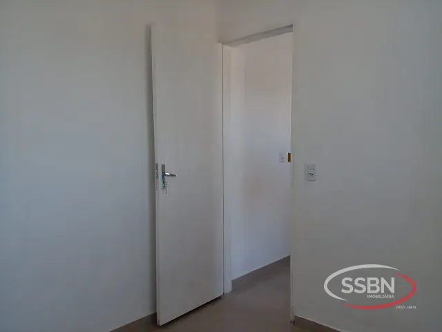 Casa 2 quartos e 1 banheiro, para alugar, no bairro Parque Residencial Klavin em Nova Odessa